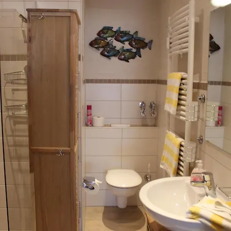 Apartament Haus Ruegen Auf *